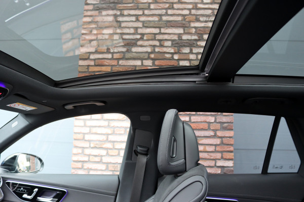 Mercedes-Benz GLC 300e 4MATIC AMG Line Premium+ | Distronic+ | Panoramadak | Burmester | HUD | Digital Light | Memory | Surround Camera | Keyless Go |  Augmented Reality |