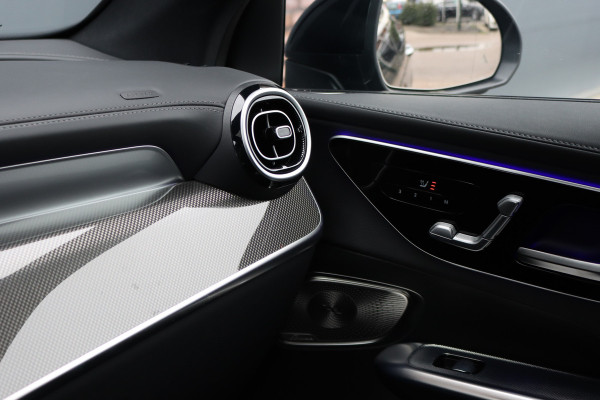 Mercedes-Benz GLC 300e 4MATIC AMG Line Premium+ | Distronic+ | Panoramadak | Burmester | HUD | Digital Light | Memory | Surround Camera | Keyless Go |  Augmented Reality |