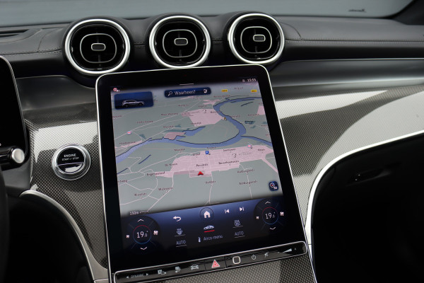 Mercedes-Benz GLC 300e 4MATIC AMG Line Premium+ | Distronic+ | Panoramadak | Burmester | HUD | Digital Light | Memory | Surround Camera | Keyless Go |  Augmented Reality |