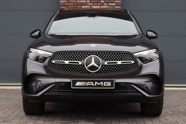 Mercedes-Benz GLC 300e 4MATIC AMG Line Premium+ | Distronic+ | Panoramadak | Burmester | HUD | Digital Light | Memory | Surround Camera | Keyless Go |  Augmented Reality |