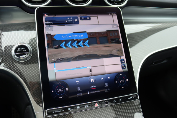 Mercedes-Benz GLC 300e 4MATIC AMG Line Premium+ | Distronic+ | Panoramadak | Burmester | HUD | Digital Light | Memory | Surround Camera | Keyless Go |  Augmented Reality |