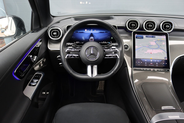 Mercedes-Benz GLC 300e 4MATIC AMG Line Premium+ | Distronic+ | Panoramadak | Burmester | HUD | Digital Light | Memory | Surround Camera | Keyless Go |  Augmented Reality |