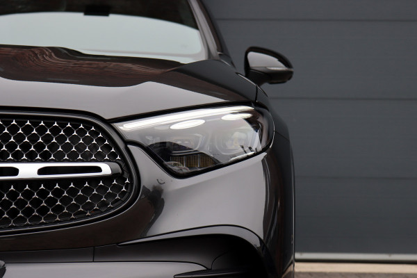 Mercedes-Benz GLC 300e 4MATIC AMG Line Premium+ | Distronic+ | Panoramadak | Burmester | HUD | Digital Light | Memory | Surround Camera | Keyless Go |  Augmented Reality |