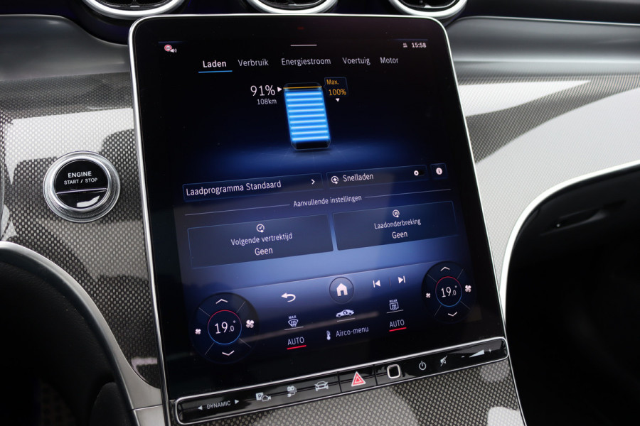 Mercedes-Benz GLC 300e 4MATIC AMG Line Premium+ | Distronic+ | Panoramadak | Burmester | HUD | Digital Light | Memory | Surround Camera | Keyless Go |  Augmented Reality |