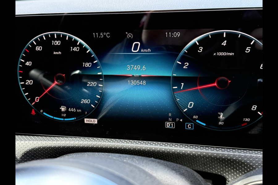 Mercedes-Benz CLA-Klasse Shooting Brake 200 Business Solution AMG | Sfeerverlichting | Multibeam | Panoramadak