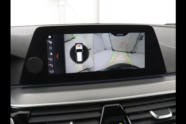 BMW 5 Serie 520i M Sport | Panoramadak | Stoelventilatie | Head-Up | 360 Camera | Leder | Adaptief LED | Memory | Carplay | Sfeerverlichting | Achterbankverwarming | Navigatie | Stuurverwarming