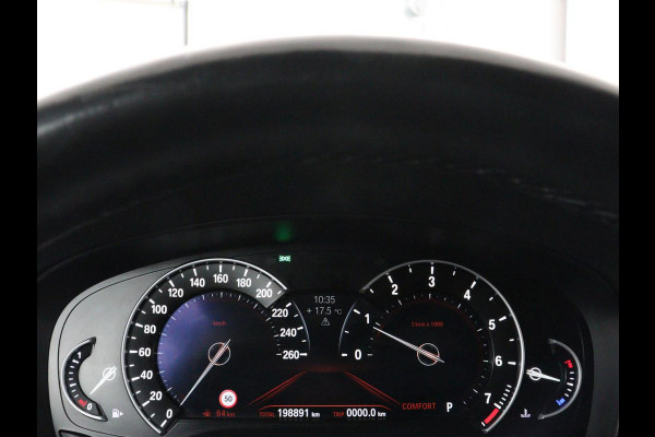 BMW 5 Serie 520i M Sport | Panoramadak | Stoelventilatie | Head-Up | 360 Camera | Leder | Adaptief LED | Memory | Carplay | Sfeerverlichting | Achterbankverwarming | Navigatie | Stuurverwarming