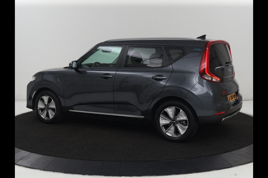 Kia e-Soul DynamicPlusLine 64 kWh | SOH 100% | 3 Fase | Stoelverwarming | Warmtepomp | Adaptive cruise | Carplay | Camera | Keyless | Full LED | Half leder | Climate control | Stuurverwarming | Getint glas
