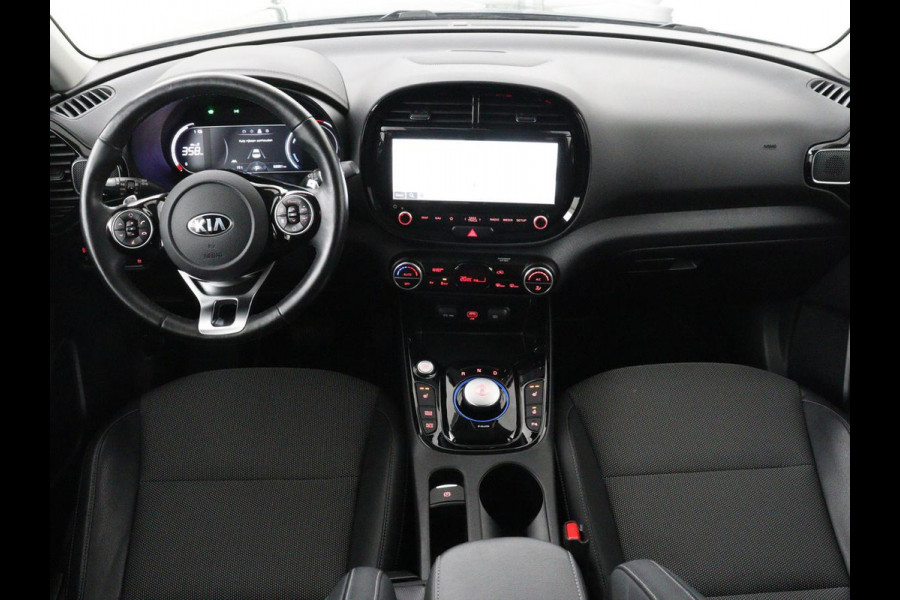 Kia e-Soul DynamicPlusLine 64 kWh | SOH 100% | 3 Fase | Stoelverwarming | Warmtepomp | Adaptive cruise | Carplay | Camera | Keyless | Full LED | Half leder | Climate control | Stuurverwarming | Getint glas