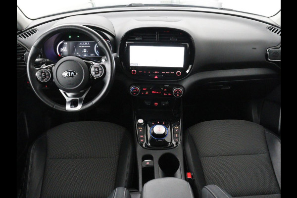 Kia e-Soul DynamicPlusLine 64 kWh | SOH 100% | 3 Fase | Stoelverwarming | Warmtepomp | Adaptive cruise | Carplay | Camera | Keyless | Full LED | Half leder | Climate control | Stuurverwarming | Getint glas