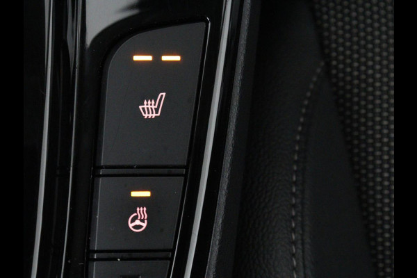 Kia e-Soul DynamicPlusLine 64 kWh | SOH 100% | 3 Fase | Stoelverwarming | Warmtepomp | Adaptive cruise | Carplay | Camera | Keyless | Full LED | Half leder | Climate control | Stuurverwarming | Getint glas