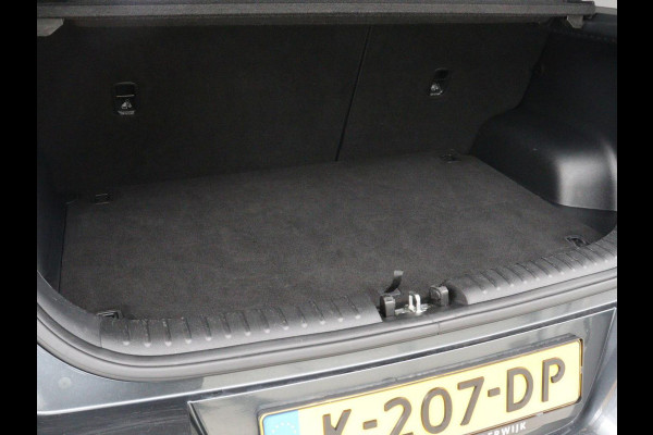 Kia e-Soul DynamicPlusLine 64 kWh | SOH 100% | 3 Fase | Stoelverwarming | Warmtepomp | Adaptive cruise | Carplay | Camera | Keyless | Full LED | Half leder | Climate control | Stuurverwarming | Getint glas