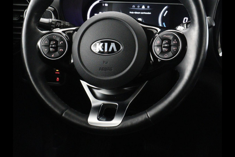Kia e-Soul DynamicPlusLine 64 kWh | SOH 100% | 3 Fase | Stoelverwarming | Warmtepomp | Adaptive cruise | Carplay | Camera | Keyless | Full LED | Half leder | Climate control | Stuurverwarming | Getint glas