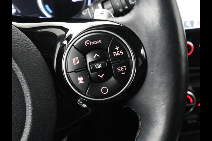 Kia e-Soul DynamicPlusLine 64 kWh | SOH 100% | 3 Fase | Stoelverwarming | Warmtepomp | Adaptive cruise | Carplay | Camera | Keyless | Full LED | Half leder | Climate control | Stuurverwarming | Getint glas
