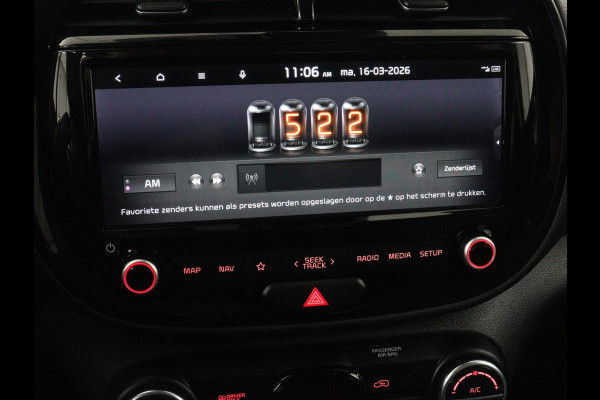 Kia e-Soul DynamicPlusLine 64 kWh | SOH 100% | 3 Fase | Stoelverwarming | Warmtepomp | Adaptive cruise | Carplay | Camera | Keyless | Full LED | Half leder | Climate control | Stuurverwarming | Getint glas