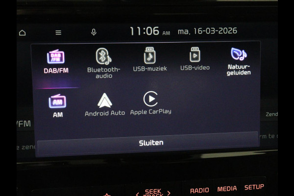 Kia e-Soul DynamicPlusLine 64 kWh | SOH 100% | 3 Fase | Stoelverwarming | Warmtepomp | Adaptive cruise | Carplay | Camera | Keyless | Full LED | Half leder | Climate control | Stuurverwarming | Getint glas