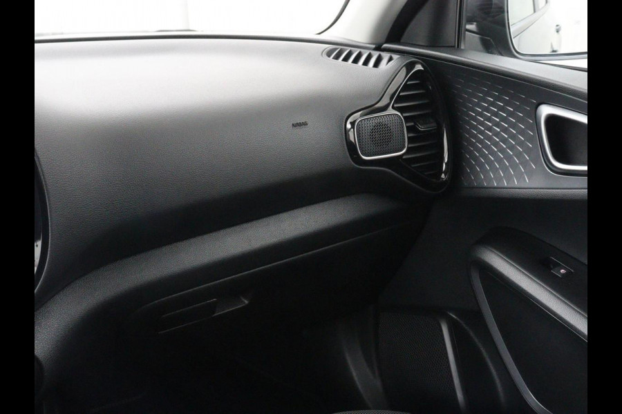 Kia e-Soul DynamicPlusLine 64 kWh | SOH 100% | 3 Fase | Stoelverwarming | Warmtepomp | Adaptive cruise | Carplay | Camera | Keyless | Full LED | Half leder | Climate control | Stuurverwarming | Getint glas