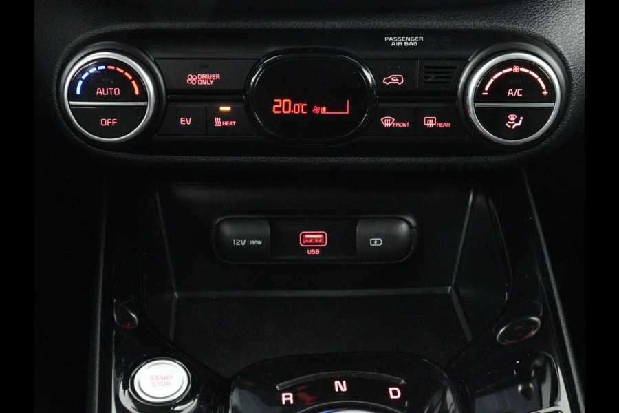 Kia e-Soul DynamicPlusLine 64 kWh | SOH 100% | 3 Fase | Stoelverwarming | Warmtepomp | Adaptive cruise | Carplay | Camera | Keyless | Full LED | Half leder | Climate control | Stuurverwarming | Getint glas