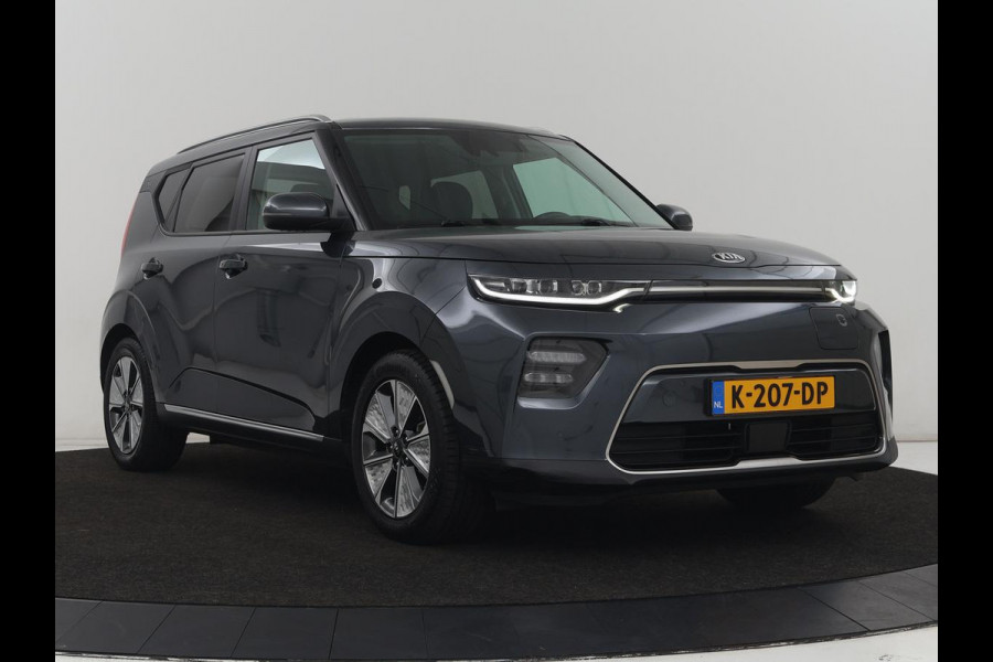 Kia e-Soul DynamicPlusLine 64 kWh | SOH 100% | 3 Fase | Stoelverwarming | Warmtepomp | Adaptive cruise | Carplay | Camera | Keyless | Full LED | Half leder | Climate control | Stuurverwarming | Getint glas