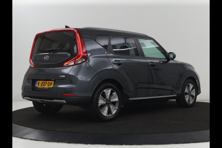 Kia e-Soul DynamicPlusLine 64 kWh | SOH 100% | 3 Fase | Stoelverwarming | Warmtepomp | Adaptive cruise | Carplay | Camera | Keyless | Full LED | Half leder | Climate control | Stuurverwarming | Getint glas