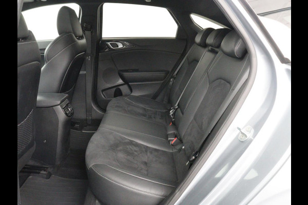 Kia ProCeed 1.5 T-GDI GT-Line | Panoramadak | Stoel & stuurverwarming | Trekhaak | Leder/Alcantara | Adaptive cruise | Carplay | Full LED | Navigatie | Camera | Keyless