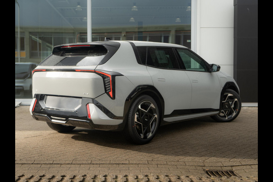 Kia EV4 GT-Line 81.4 kWh | DIRECT LEVERBAAR | Schuifkanteldak | Navigatie | Stoel en stuurverwarming | H&K | Elektrische achterklep