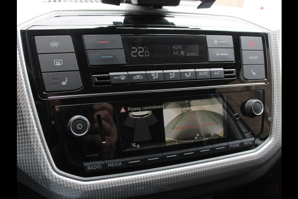Volkswagen e-Up! e-up! Style Climate control Stoelverwarming Cruise control Parkeersensor achter + camera Lichtmetalen velgen