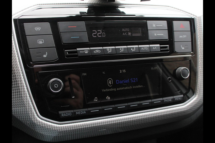 Volkswagen e-Up! e-up! Style Climate control Stoelverwarming Cruise control Parkeersensor achter + camera Lichtmetalen velgen
