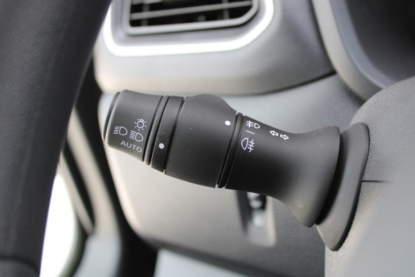 Renault Master T35 2.3 dCi 180pk L3H2 - Airco - Navigatie - Camera - Cruise - Parkeersensoren - 105l tank - Rijklaar