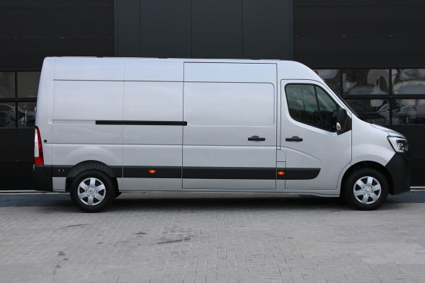 Renault Master T35 2.3 dCi 180pk L3H2 - Airco - Navigatie - Camera - Cruise - Parkeersensoren - 105l tank - Rijklaar