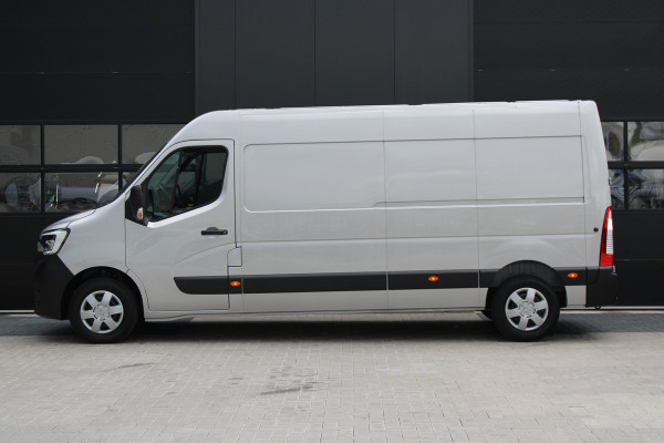 Renault Master T35 2.3 dCi 180pk L3H2 - Airco - Navigatie - Camera - Cruise - Parkeersensoren - 105l tank - Rijklaar