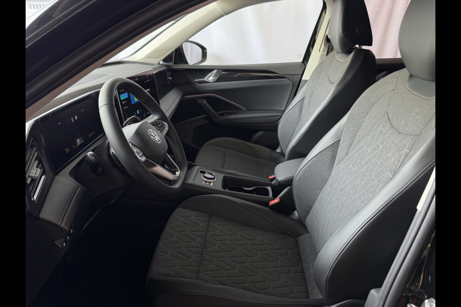 Volkswagen Tiguan 1.5 eTSI 150PK DSG ✅ NIEUWE AUTO✅ TREKHAAK IQ.LED CARPLAY NAVI ELEK.KLEP STOEL/STUUR VERW LED 10/2025 BENZINE ✅Top Auto's Wijchen , 30 Jaar Specialist in Volkswagen  : Alle Type's : R-Line Edition / Style / First Edition / Highline / Life , Zowel PHEV / HEV / MHEV / Benzine ✅