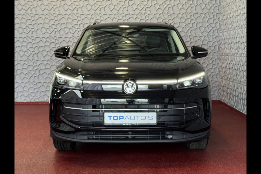 Volkswagen Tiguan 1.5 eTSI 150PK DSG ✅ NIEUWE AUTO✅ TREKHAAK IQ.LED CARPLAY NAVI ELEK.KLEP STOEL/STUUR VERW LED 10/2025 BENZINE ✅Top Auto's Wijchen , 30 Jaar Specialist in Volkswagen  : Alle Type's : R-Line Edition / Style / First Edition / Highline / Life , Zowel PHEV / HEV / MHEV / Benzine ✅