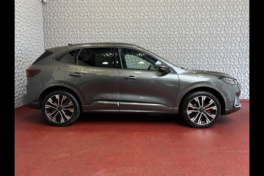 Ford Kuga Ford Kuga PHEV 243 PK ST‑Line X – 2026 • FULL SPEC • B&O • Panodak • 20’’ LMV • 360° • Haak! ✅ Ford Wijchen / Al 30 Jaar verkopen wij Ford In Nederland / Wij leveren Nieuwe en Bijna nieuwe Ford's / Zowel : ST-Line X / St-Line / Titanium / Sound Edtioion / Active / Graphite Tech Editi