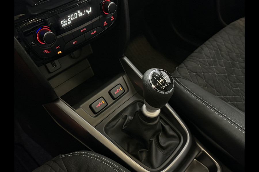 Suzuki Vitara 1.4 BOOSTERJET HYBRID STYLE PANORAMA SCHUIFDAK LEER CARPLAY NAVI CAMERA PDC STOELVERW.