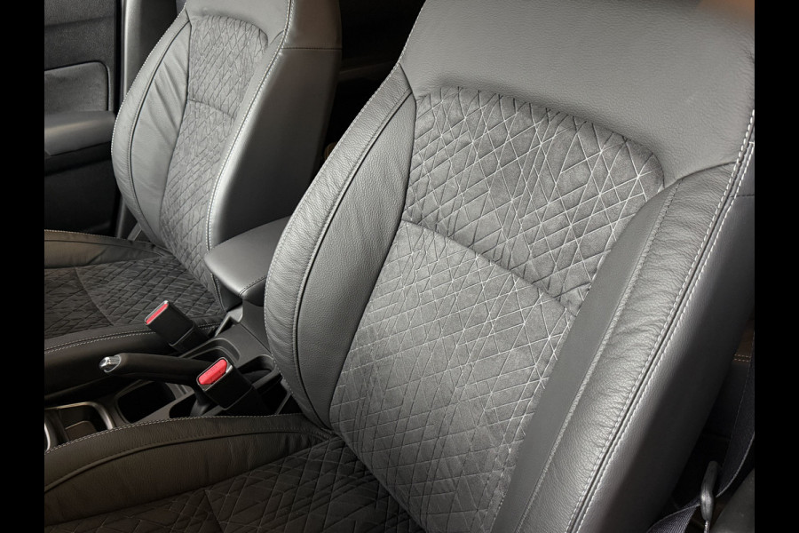 Suzuki Vitara 1.4 BOOSTERJET HYBRID STYLE PANORAMA SCHUIFDAK LEER CARPLAY NAVI CAMERA PDC STOELVERW.