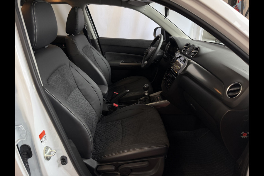 Suzuki Vitara 1.4 BOOSTERJET HYBRID STYLE PANORAMA SCHUIFDAK LEER CARPLAY NAVI CAMERA PDC STOELVERW.
