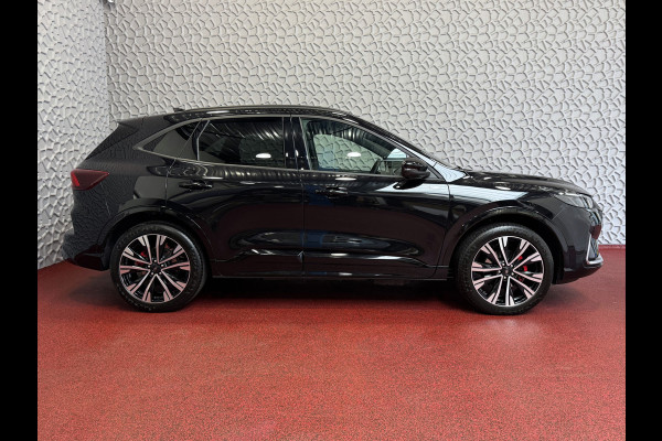 Ford Kuga 2.5 PHEV 243 PK ST-LINE X 2026 SCHUIFDAK 20''LMV HAAK B&O ELEK.STOEL STOEL/STUUR/RUIT VERW. 360.CAM phev ✅ Ford Wijchen / Al 30 Jaar verkopen wij Ford In Nederland / Wij leveren Nieuwe en Bijna nieuwe Ford's / Zowel : ST-Line X / St-Line / Titanium / Sound Edtioion / Active / Graphite Tech Editi