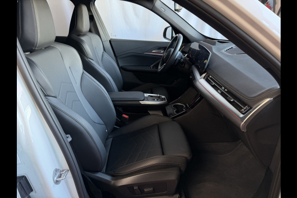 BMW X1 XDRIVE 25E PLUG IN HYBIRD M-SPORT LED PANORAMA .SCHUIFDAK ELEK.KLEP NAVI STOELVERW M-SHADOW LINE ELEK.STOEL ZWARTE.HEMEL 2025 PHEV PLUG IN HYBRID AWD 4X4 4WD ✅ Top Auto's. Al 30 Jaar uw Bmw Specialist in ,  BMW M / M Sport / PHEV / HEV / Hybrid / Mhev / 25e / 30e / xDrive25e // xDrive30e / sDrive18i / sDrive20i / sDrive23i ✅