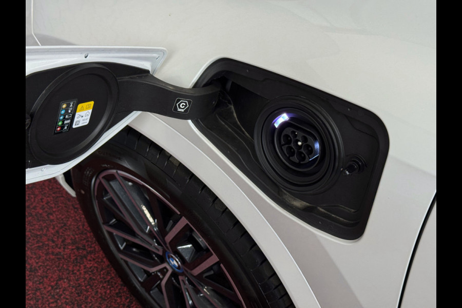 BMW X1 XDRIVE 25E PLUG IN HYBIRD M-SPORT LED PANORAMA .SCHUIFDAK ELEK.KLEP NAVI STOELVERW M-SHADOW LINE ELEK.STOEL ZWARTE.HEMEL 2025 PHEV PLUG IN HYBRID AWD 4X4 4WD ✅ Top Auto's. Al 30 Jaar uw Bmw Specialist in ,  BMW M / M Sport / PHEV / HEV / Hybrid / Mhev / 25e / 30e / xDrive25e // xDrive30e / sDrive18i / sDrive20i / sDrive23i ✅