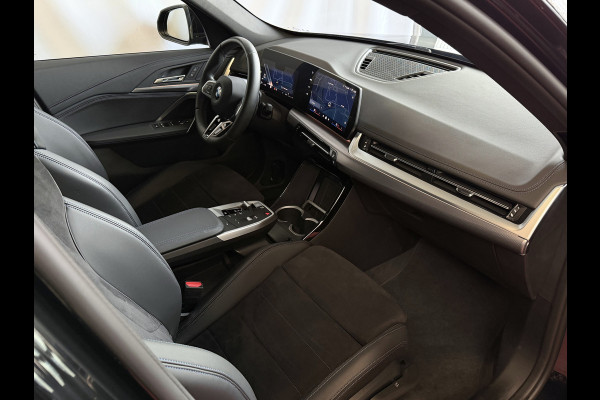 BMW X1 SDRIVE M-SPORT ELEK.KLEP CRUISE LEER/ALCANTARA SHADOW LINE NAVI LED CAMERA M-SPORT INTERIEUR / EXTERIEUR ✅ Top Auto's. Al 30 Jaar uw Bmw Specialist in ,  BMW M / M Sport / PHEV / HEV / Hybrid / Mhev / 25e / 30e / xDrive25e // xDrive30e / sDrive18i / sDrive20i / sDrive23i ✅