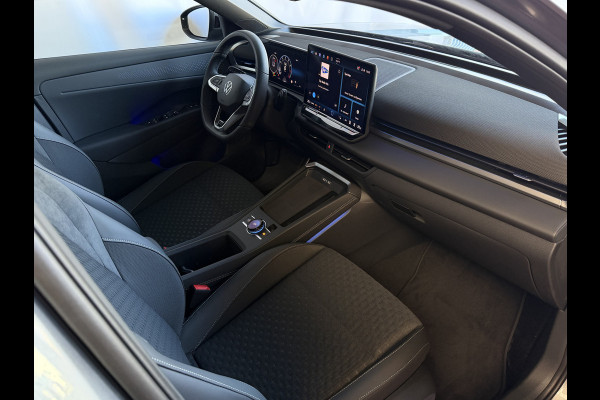 Volkswagen T-Roc 1.5 eTsi 150PK R-LINE EDITION BLACK STYLE IQ LED/GRIL/LOGO STOEL/STUUR.VERW ELEK.KLEP 2026