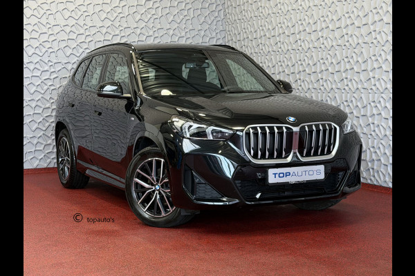 BMW X1 SDRIVE M-SPORT SHADOW LINE NAVI LED ELEK.KLEP CRUISE LEER/ALCANTARA CAMERA M-SPORT INTERIEUR / EXTERIEUR ✅ Top Auto's. Al 30 Jaar uw Bmw Specialist in ,  BMW M / M Sport / PHEV / HEV / Hybrid / Mhev / 25e / 30e / xDrive25e // xDrive30e / sDrive18i / sDrive20i / sDrive23i ✅