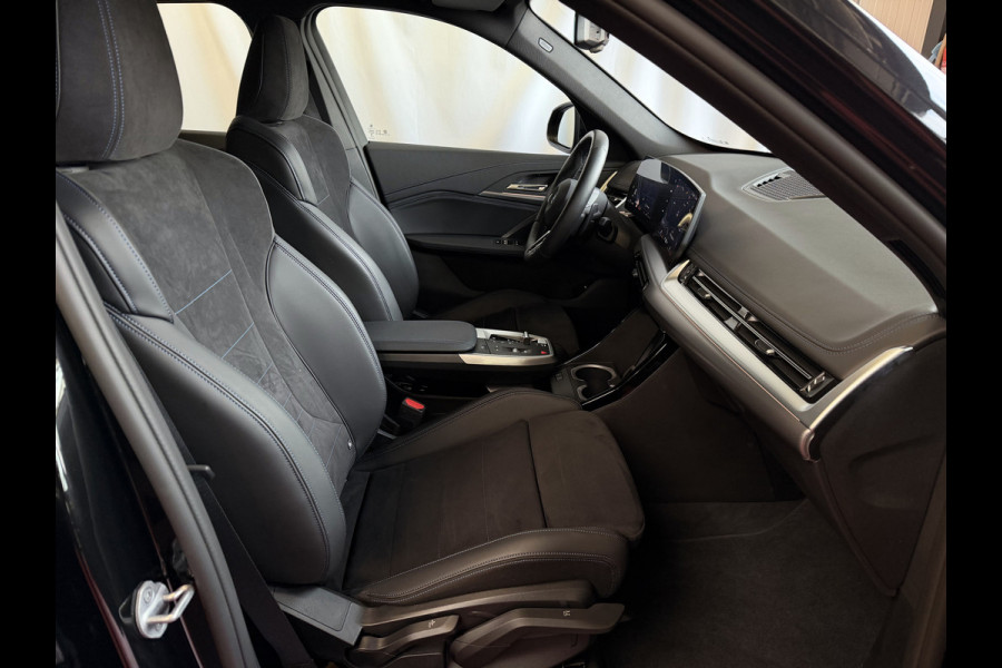 BMW X1 SDRIVE M-SPORT SHADOW LINE NAVI LED ELEK.KLEP CRUISE LEER/ALCANTARA CAMERA M-SPORT INTERIEUR / EXTERIEUR ✅ Top Auto's. Al 30 Jaar uw Bmw Specialist in ,  BMW M / M Sport / PHEV / HEV / Hybrid / Mhev / 25e / 30e / xDrive25e // xDrive30e / sDrive18i / sDrive20i / sDrive23i ✅