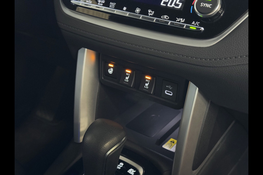 Toyota Corolla Cross HYBRID 140 STYLE STOEL/STUUR VERW. ELEK.KLEP LED KEYLESS CARPLAY NAVI CAMERA ADAP CRUISE PDC ✅ Top auto's Wijchen. Al 30 Jaar verkoop van Toyota  : Benzine / Hybride / PHEV / HEV / Diverse modellen : Style / Executive / Dynamic / Plus / Business / Sport / Active / Premium etc. ✅