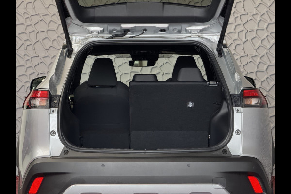 Toyota Corolla Cross HYBRID 140 STYLE STOEL/STUUR VERW. ELEK.KLEP LED KEYLESS CARPLAY NAVI CAMERA ADAP CRUISE PDC ✅ Top auto's Wijchen. Al 30 Jaar verkoop van Toyota  : Benzine / Hybride / PHEV / HEV / Diverse modellen : Style / Executive / Dynamic / Plus / Business / Sport / Active / Premium etc. ✅