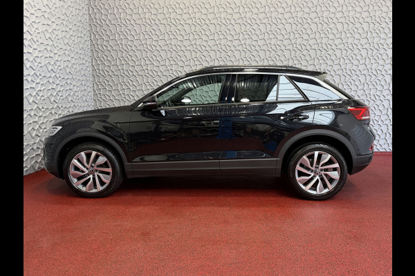Volkswagen T-Roc 1.5 TSI 150PK EVO ADAP.CRUISE LED VIR.COCKPIT 18''LMV STOEL/.VERW. CAMERA TREKHAAK LMV 03.2025 HALF LEDER DODE.HOEK.DET ✅Top Auto's Wijchen , 30 Jaar Specialist in Volkswagen  : Alle Type's : R-Line Edition / Style / First Edition / Highline / Life , Zowel PHEV / HEV / MHEV / Benzine ✅