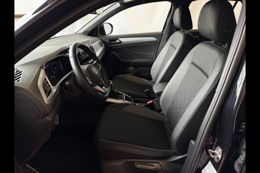 Volkswagen T-Roc 1.5 TSI 150PK EVO ADAP.CRUISE LED VIR.COCKPIT 18''LMV STOEL/.VERW. CAMERA TREKHAAK LMV 03.2025 HALF LEDER DODE.HOEK.DET ✅Top Auto's Wijchen , 30 Jaar Specialist in Volkswagen  : Alle Type's : R-Line Edition / Style / First Edition / Highline / Life , Zowel PHEV / HEV / MHEV / Benzine ✅