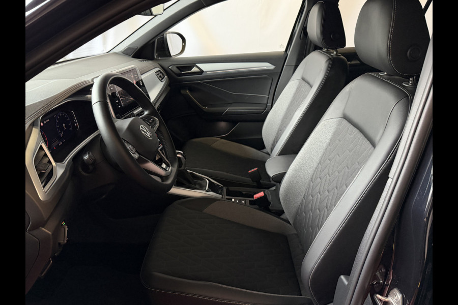 Volkswagen T-Roc 1.5 TSI 150PK EVO ADAP.CRUISE LED VIR.COCKPIT 18''LMV STOEL/.VERW. CAMERA TREKHAAK LMV 03.2025 HALF LEDER DODE.HOEK.DET ✅Top Auto's Wijchen , 30 Jaar Specialist in Volkswagen  : Alle Type's : R-Line Edition / Style / First Edition / Highline / Life , Zowel PHEV / HEV / MHEV / Benzine ✅