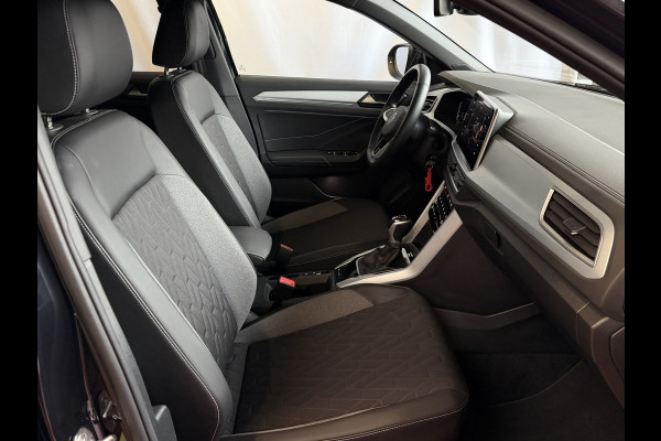 Volkswagen T-Roc 1.5 TSI 150PK EVO ADAP.CRUISE LED VIR.COCKPIT 18''LMV STOEL/.VERW. CAMERA TREKHAAK LMV 03.2025 HALF LEDER DODE.HOEK.DET ✅Top Auto's Wijchen , 30 Jaar Specialist in Volkswagen  : Alle Type's : R-Line Edition / Style / First Edition / Highline / Life , Zowel PHEV / HEV / MHEV / Benzine ✅